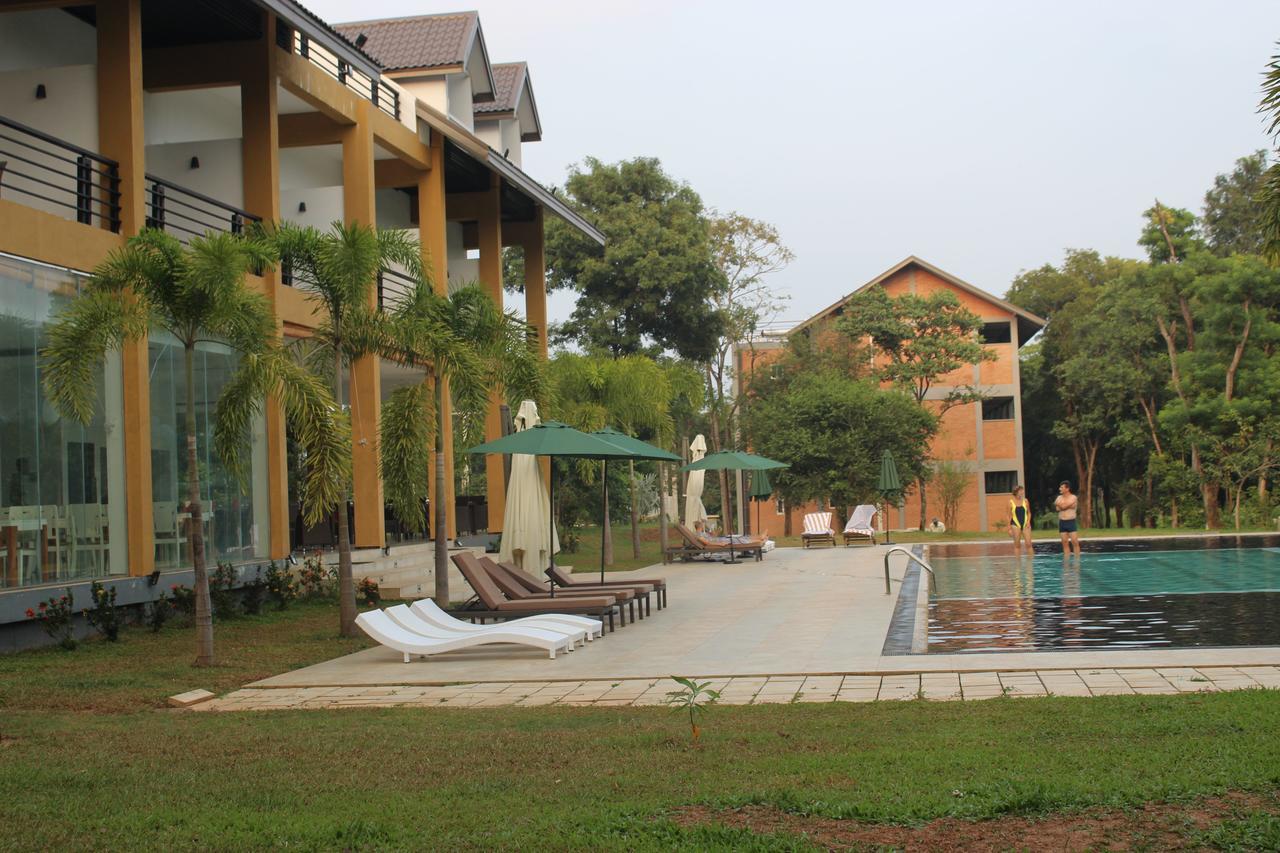 Cassandra Culture Resort Sigiriya Buitenkant foto